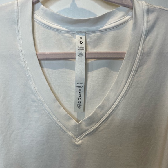 Lululemon oversized white V-neck top SZ 12 - Picture 2 of 11